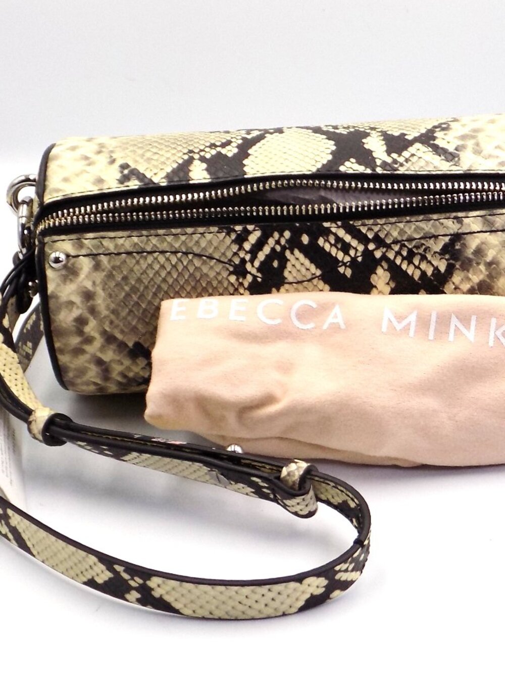 Rebecca Minkoff Barrel Xbody Leather Crossbody Bag NWT - Picture 4 of 5